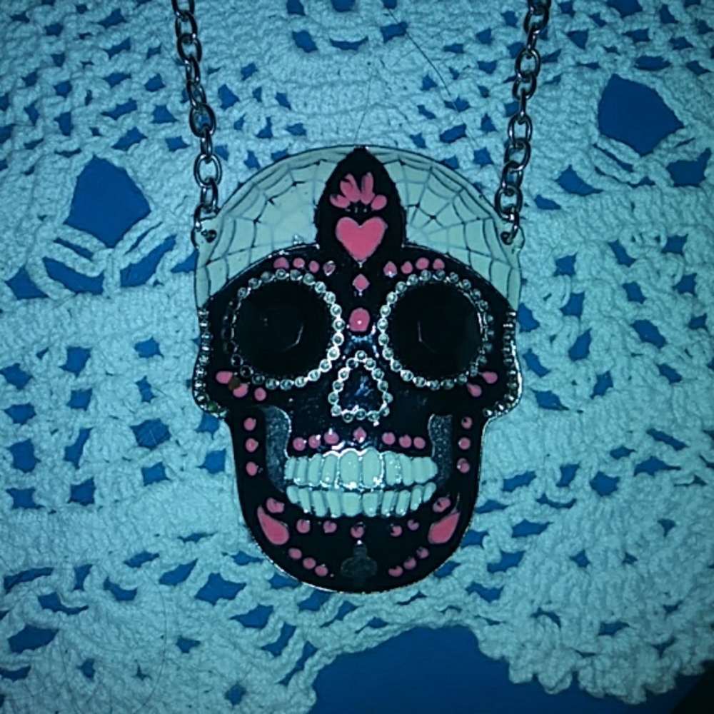 Skull necklace
